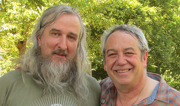 lars templin and mike watt (l to r) near the musikbunker in aachen, germany on june 5, 2015