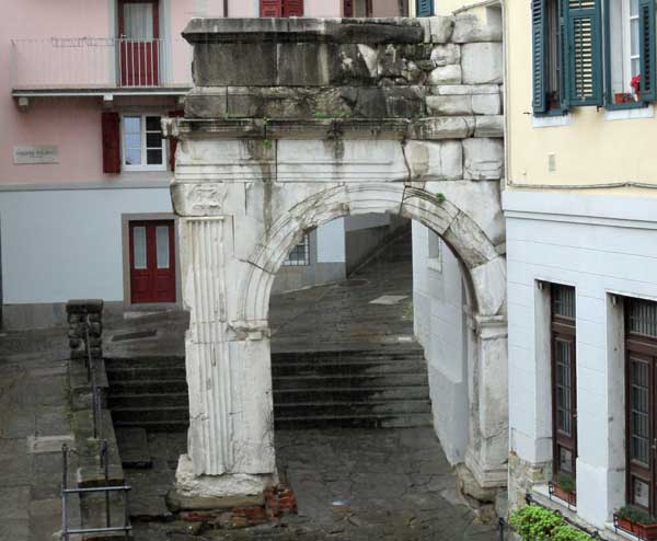 the arco di riccardo in trieste, italy on october 18, 2016