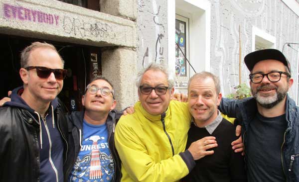 mike jaworski + sohrab habibion + mike watt + james canty + darko kujundzic (l to r) at kapu in linz, austria on october 21, 2016