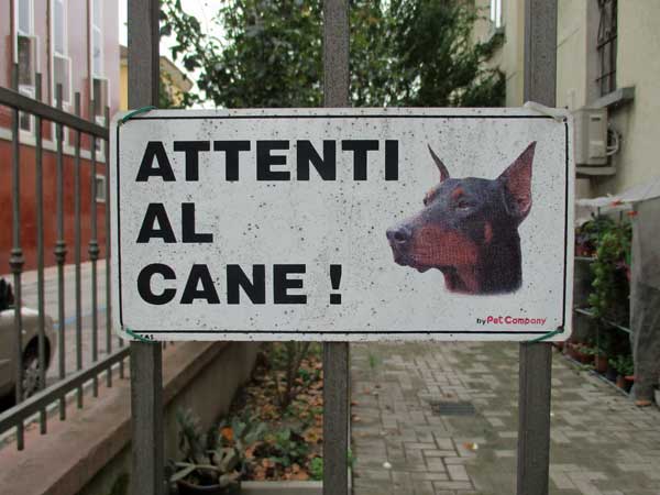 sign on a gate in mestre, italy on october 17, 2016
