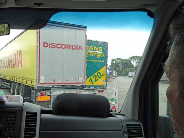 steve depace checking out 'discordia' shipping truck at rasthaus in germany on august 10, 2019