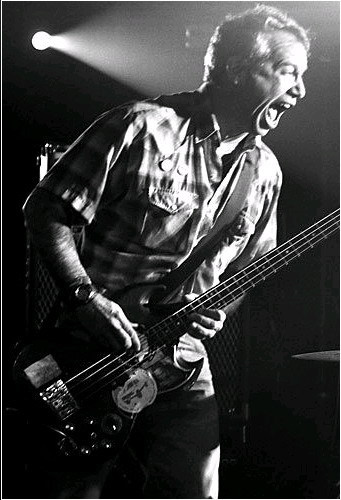 mike watt on bass in 2004