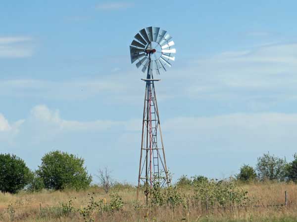 on the kansas turnpike north to empora, ks on september 27, 2023