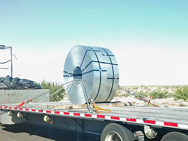 truck heading west through new mexico on I-10 on november 3, 2023