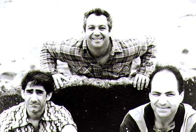 shot of mike watt and the pair of pliers in 1999