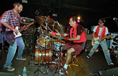 shot of mike watt and the pair of pliers in 1999