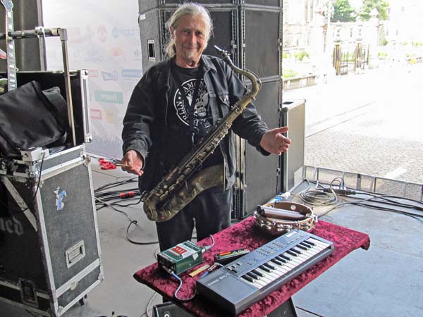 steve mackay and his 'station' at soundcheck in brussels, belgium on august 12, 2012