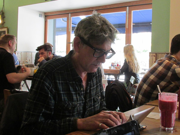 tom watson w/his ipad mini at 'the boston tea party' in bristol, england on april 12, 2014