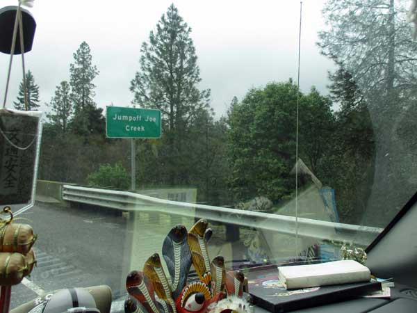 crossing over jumpoff joe creek on the I-5 in oregon on march 3, 2017